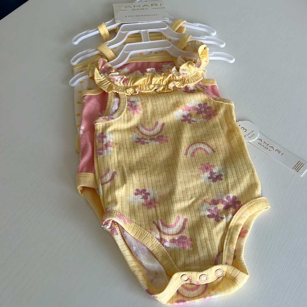 Tahari Baby onesies/bodysuits (0-3Months), NWT